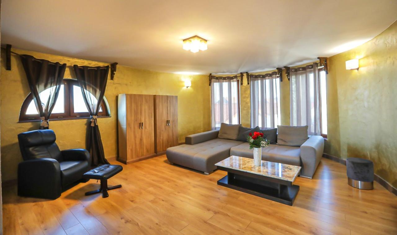 Transilvania Mansion Braşov Esterno foto