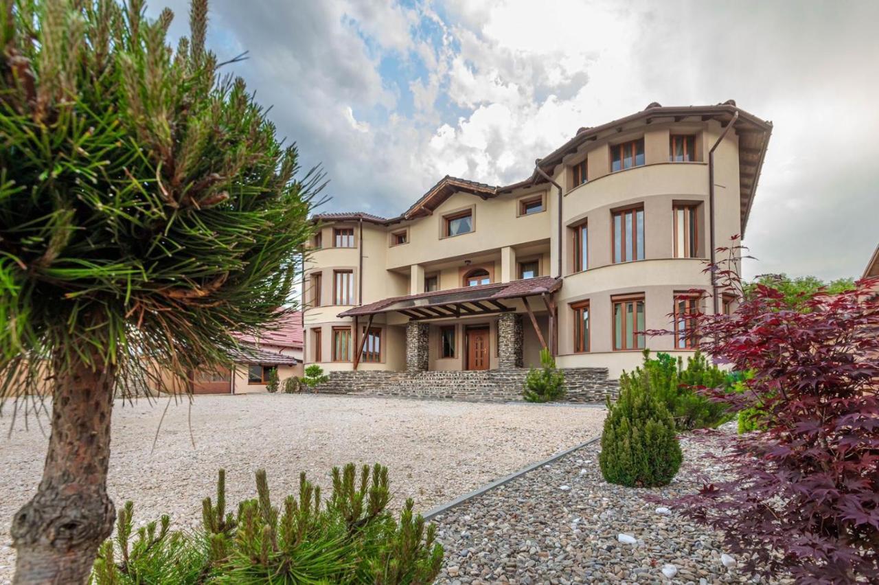 Transilvania Mansion Braşov Esterno foto