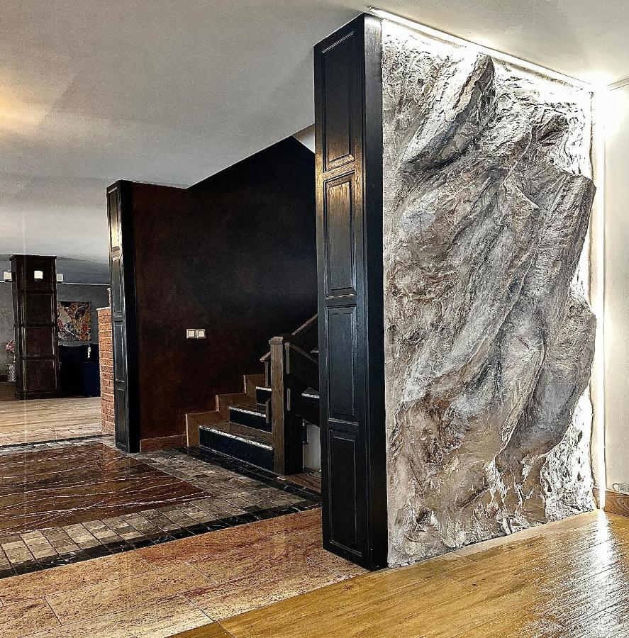Transilvania Mansion Braşov Esterno foto
